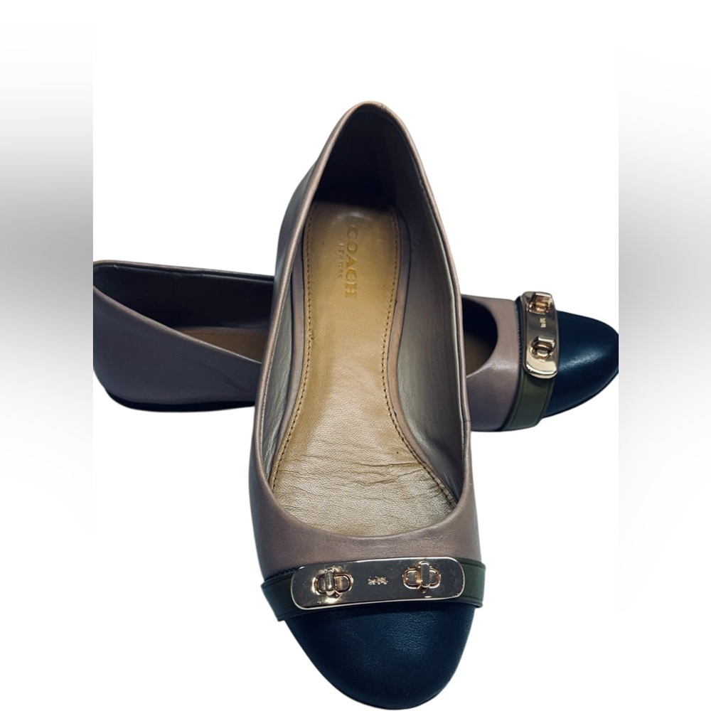 Coach Two-Tone Leather Cap Toe Ballet Flat - Taupe & Black Gold Hardware Size 6 - Picture 3 of 6